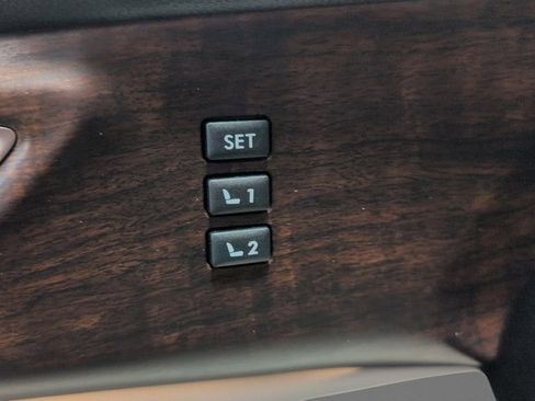 Used 2022 Subaru Ascent Touring AWD/4WD image 8