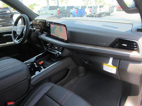 New 2025 Chevrolet Tahoe High Country image 11