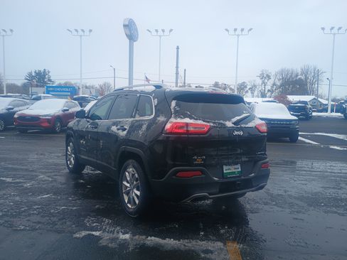 Used 2016 Jeep Cherokee Limited image 6