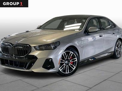 New 2026 BMW 550e xDrive w/ Executive Package