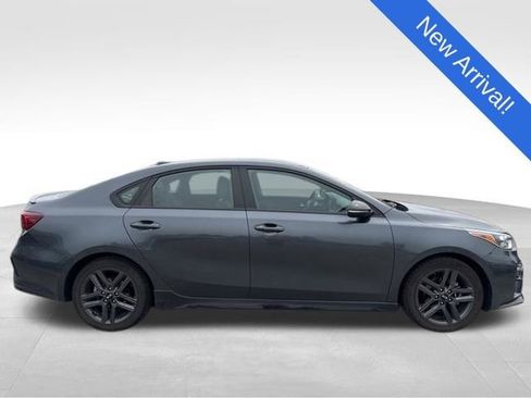 Used 2020 Kia Forte GT-Line w/ GT-Line Premium Package image 2