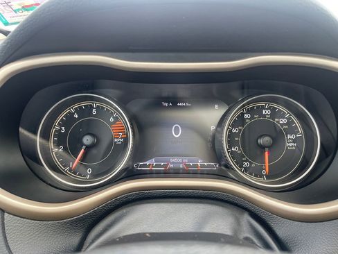 Used 2018 Jeep Cherokee Limited AWD/4WD image 22