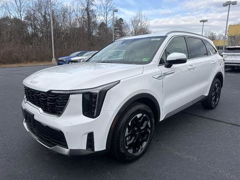 New 2026 Kia Sorento S image 3