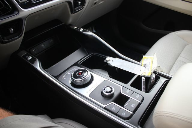 Used 2021 Kia Sorento S FWD image 11