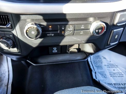 Used 2023 Ford F150 XLT image 22