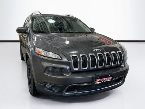 Used 2014 Jeep Cherokee Limited AWD/4WD image 3