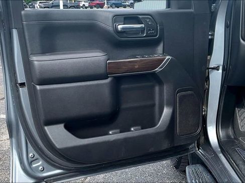 Used 2022 GMC Sierra 1500 SLT AWD/4WD image 21