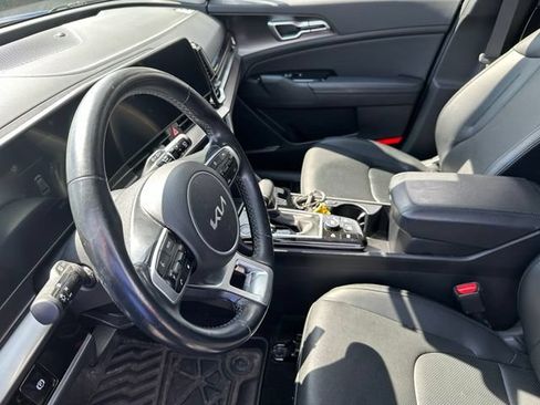 Used 2024 Kia Sportage EX FWD image 12