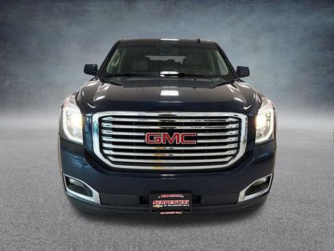 Used 2019 GMC Yukon SLT w/ Premium Edition AWD/4WD image 3