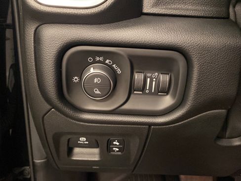 Used 2019 RAM 1500 Big Horn AWD/4WD image 24