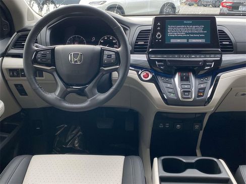 Certified 2025 Honda Odyssey Elite image 9