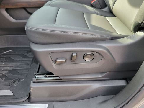 New 2026 GMC Sierra 1500 SLT image 25