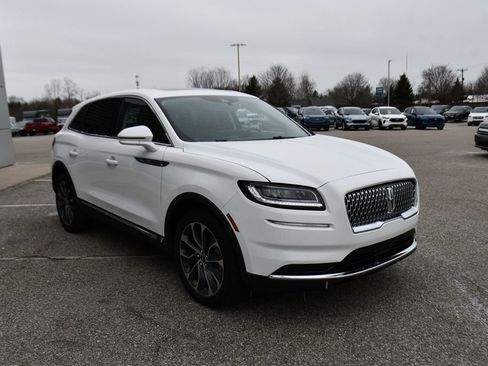 Used 2023 Lincoln Nautilus Reserve AWD/4WD image 9