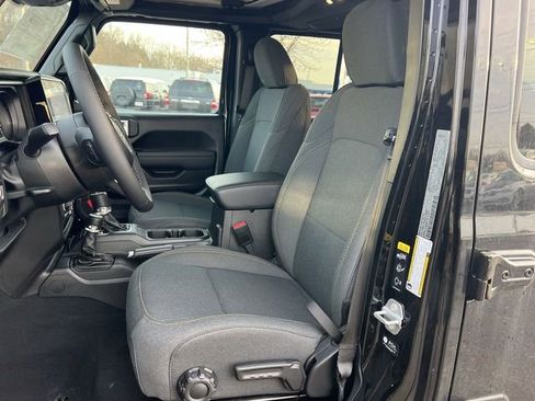 New 2026 Jeep Gladiator Sport AWD/4WD image 15