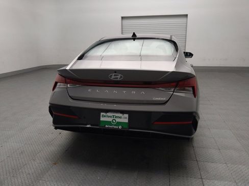 Used 2024 Hyundai Elantra Limited FWD image 7