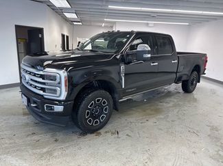 Used 2024 Ford F250 Platinum video 4