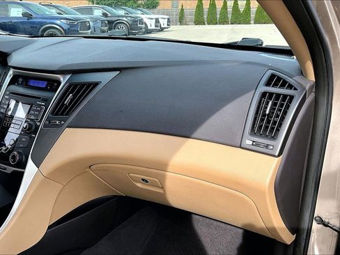 Used 2011 Hyundai Sonata GLS FWD image 25