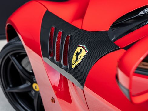 Used 2014 Ferrari F12 Berlinetta image 15