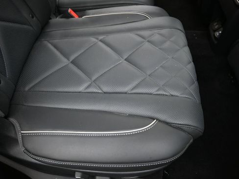 Used 2025 Genesis GV80 3.5T Prestige image 16