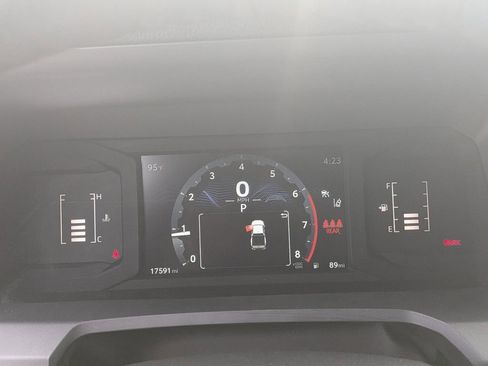 Used 2024 Toyota Tacoma SR5 w/ SR5 Upgrade Package RWD image 15