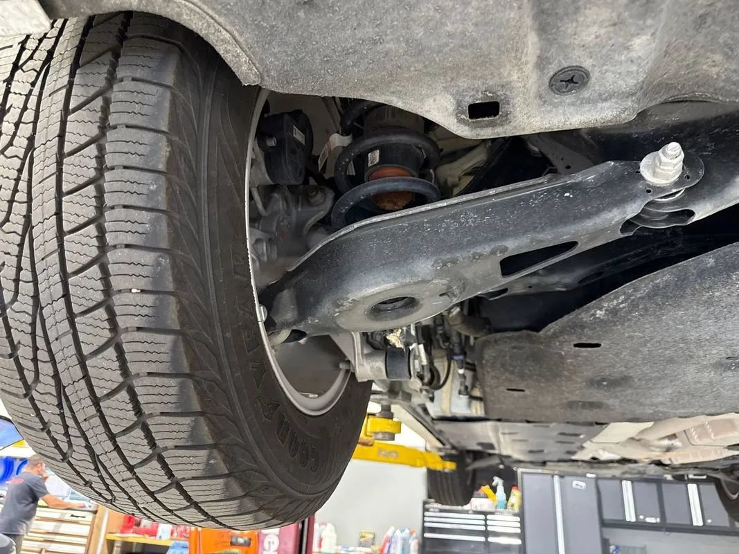 Used 2024 Chrysler Pacifica Touring-L FWD image 35