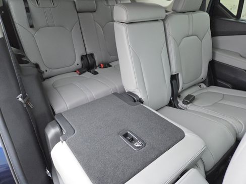 Used 2025 Honda Pilot EX-L image 23