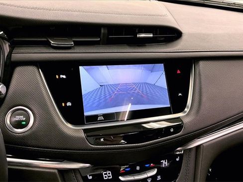 Used 2024 Cadillac XT6 Luxury image 27