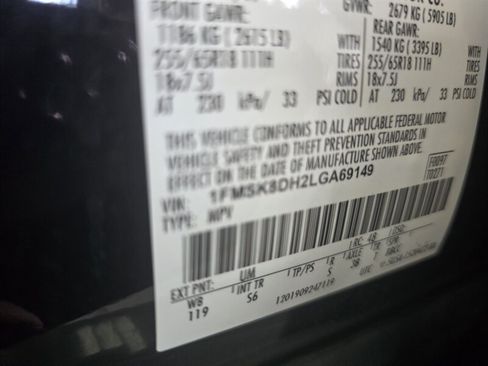 Used 2020 Ford Explorer XLT w/ Equipment Group 202A AWD/4WD image 40