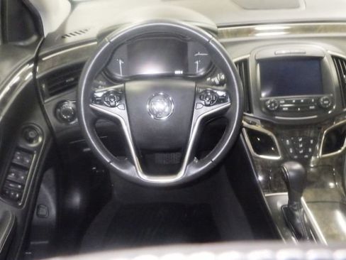 Used 2016 Buick LaCrosse Leather FWD image 9