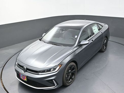 New 2026 Volkswagen Jetta SE image 13