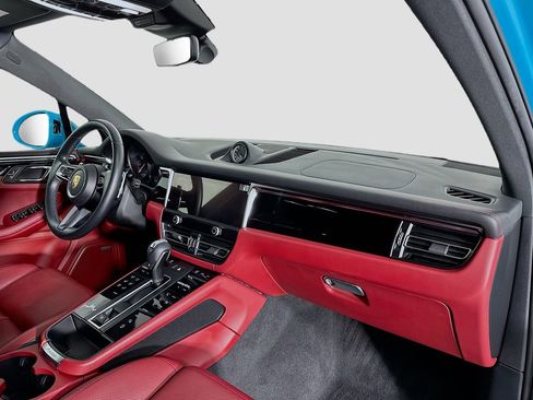 Used 2022 Porsche Macan image 32