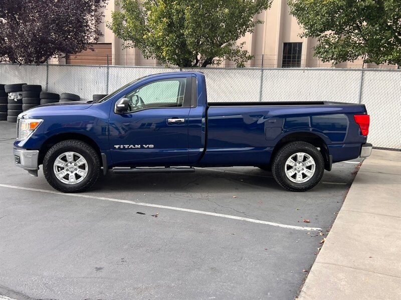 Used 2018 Nissan Titan SV AWD/4WD image 4