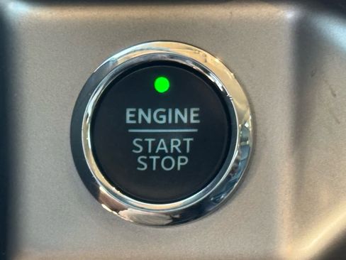 Used 2023 Ford Expedition Max XLT image 27