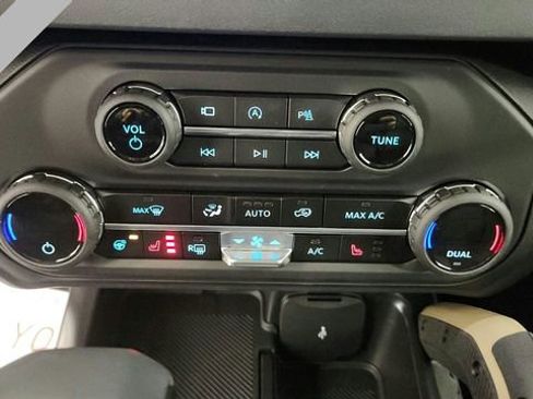 New 2025 Ford Bronco Badlands AWD/4WD image 18