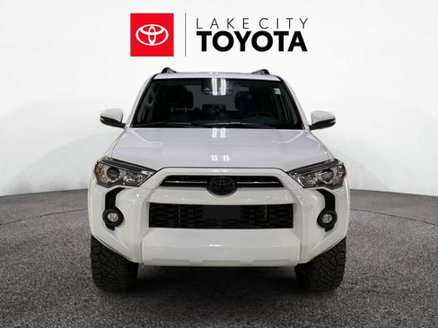 Used 2022 Toyota 4Runner SR5 Premium w/ Moonroof Package image 11
