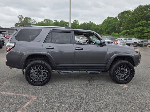 Used 2021 Toyota 4Runner SR5 AWD/4WD image 12