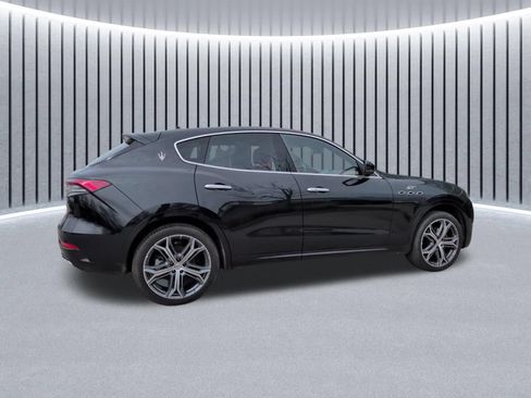 Used 2023 Maserati Levante GT AWD/4WD image 5