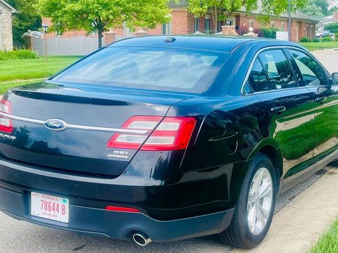 Used 2013 Ford Taurus SEL FWD image 9
