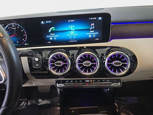 Used 2019 Mercedes-Benz A 220 image 23