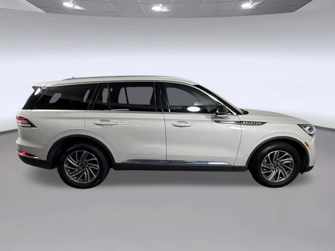 Used 2023 Lincoln Aviator 2WD image 32