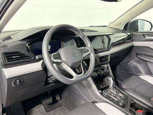 Used 2023 Volkswagen Taos SEL AWD/4WD image 3