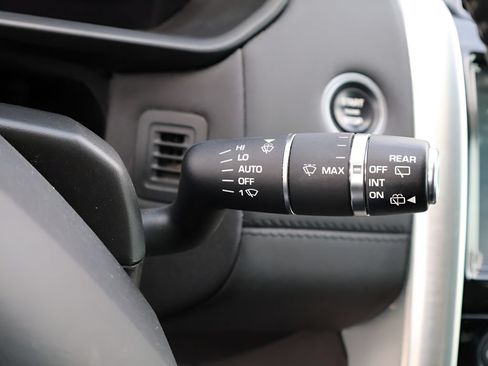Used 2018 Land Rover Discovery HSE AWD/4WD image 33