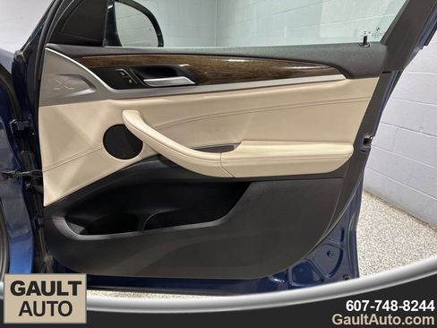 Used 2018 BMW X3 xDrive30i w/ Premium Package image 19