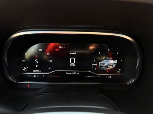 Used 2024 GMC Yukon XL SLT image 22