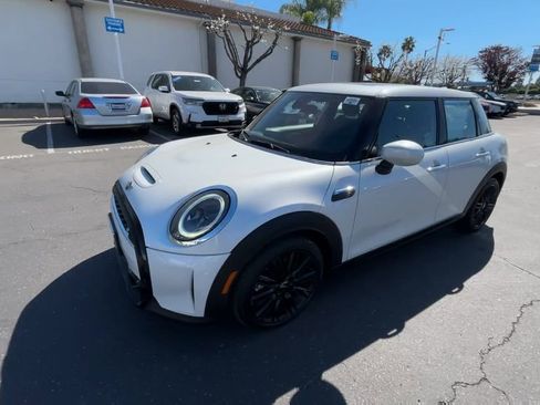 Used 2023 MINI Cooper S image 4