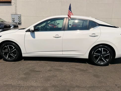 Used 2024 Nissan Sentra SV FWD image 10