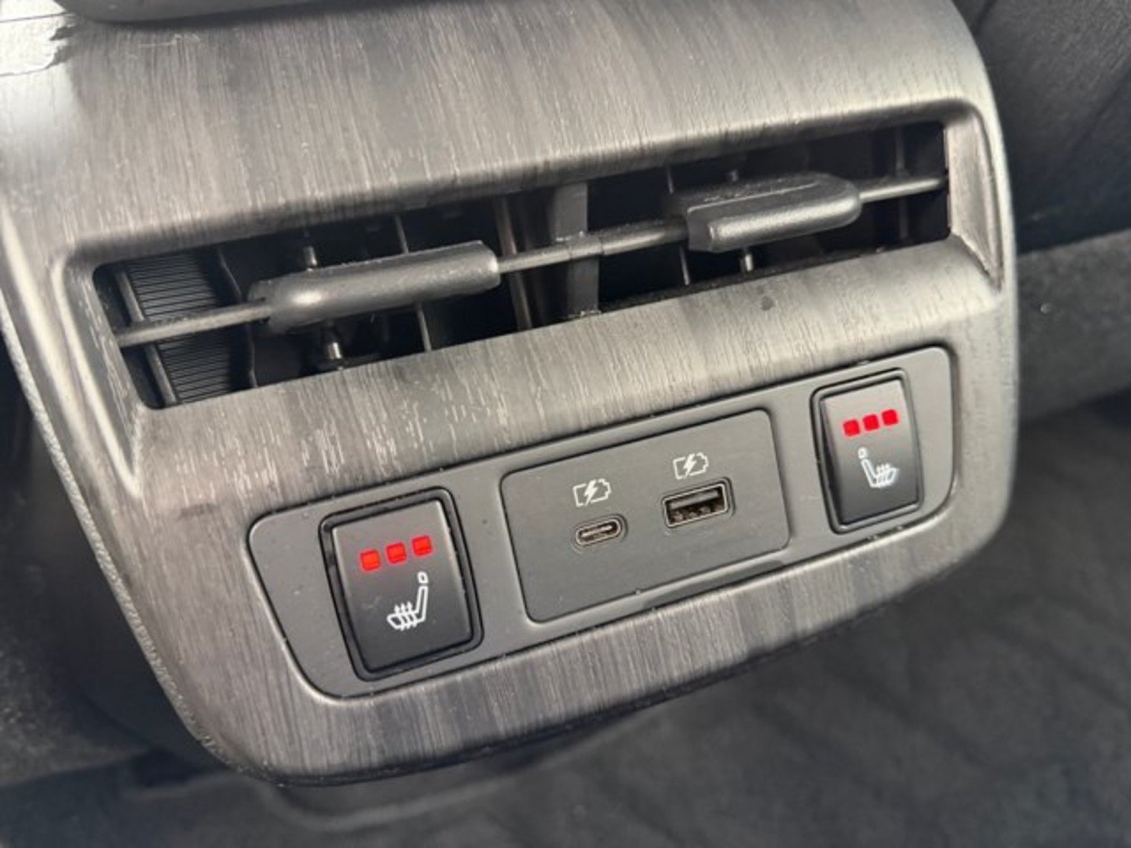 Used 2024 Nissan Ariya FWD image 26