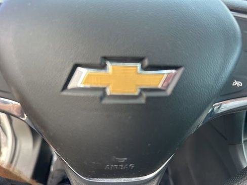 Used 2020 Chevrolet Equinox LS image 26