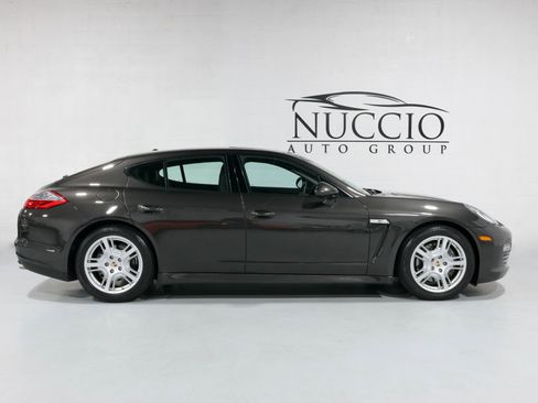 Used 2011 Porsche Panamera image 37