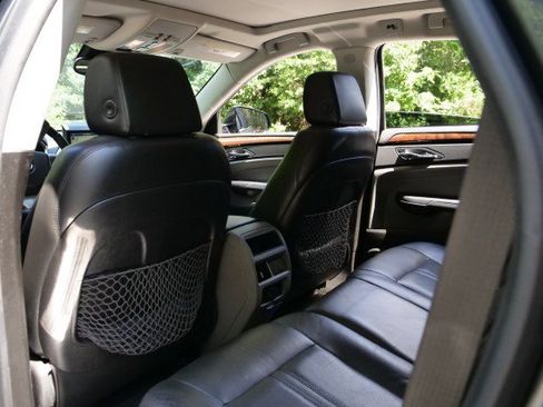 Used 2011 Cadillac SRX Luxury FWD image 25